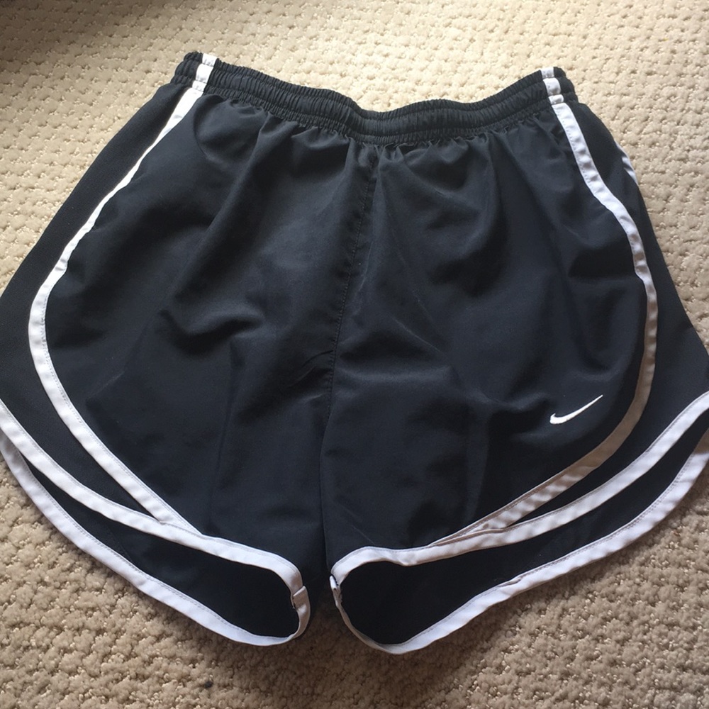 Black nike shorts